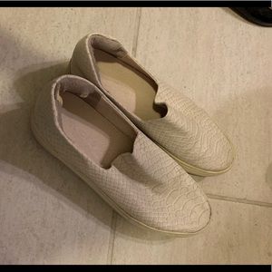 J Slides Neutral SnakeSkin Slide Sneakers Size 7.5